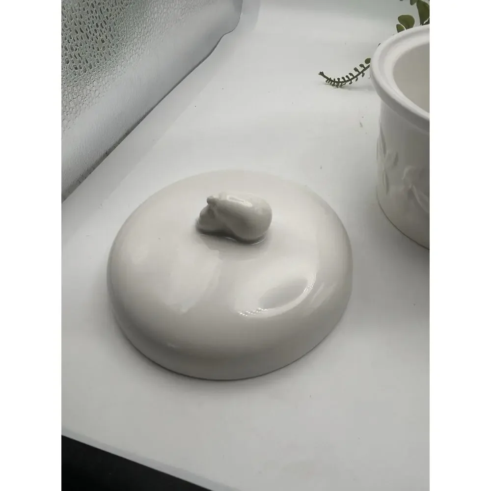 Round White Ceramic Embossed Fruit Lidded Box 5.2
